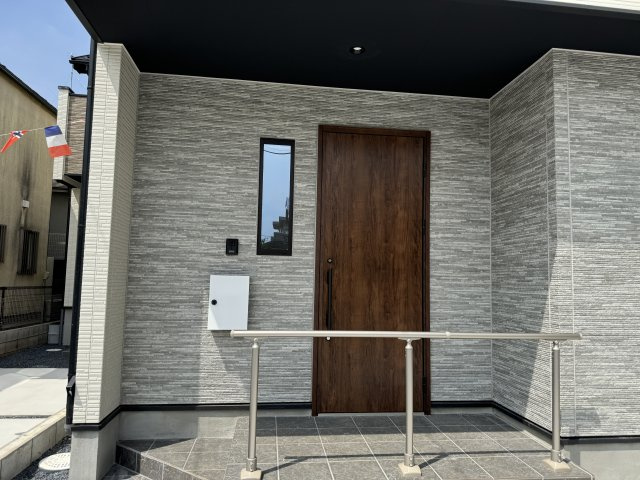 柏市南逆井6丁目新築戸建【逆井小学校：10分】のエントランス|エントランス・玄関ポーチ