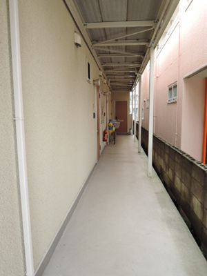 １階共用廊下