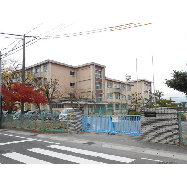 岐阜市金宝町１丁目の事務所の周辺|本荘中学校