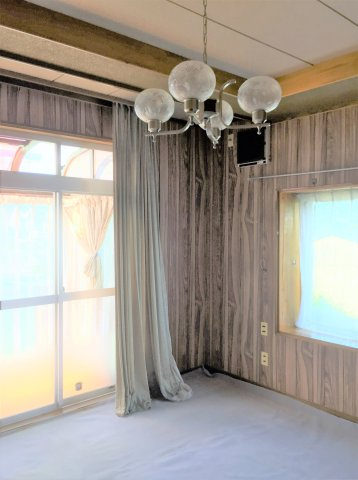 遠野市松崎町白岩の一戸建ての洋室