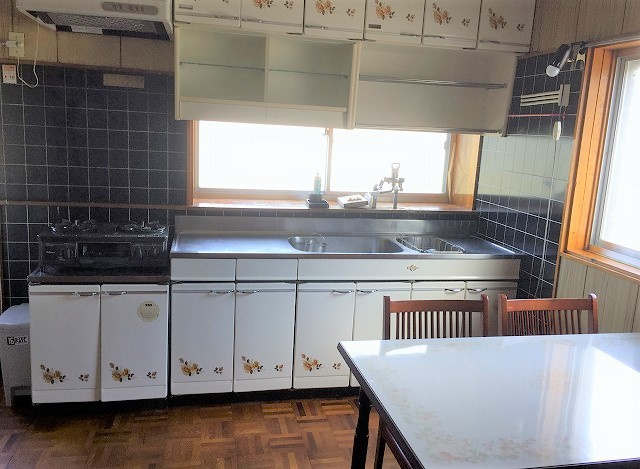 遠野市松崎町白岩の一戸建てのキッチン