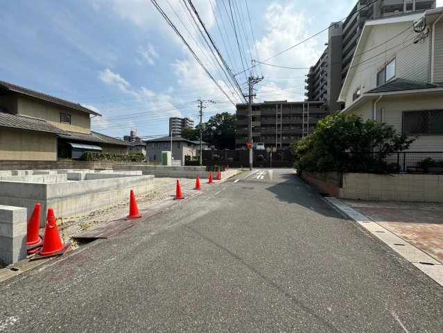 SUN COURT－サンコート－小倉北区高峰町　【小倉北区　新築戸建て】の前面道路含む現地写真|現地撮影　2024,9,6　SUN COURT－サンコート－小倉北区高峰町　【小倉北区　新築戸建て】