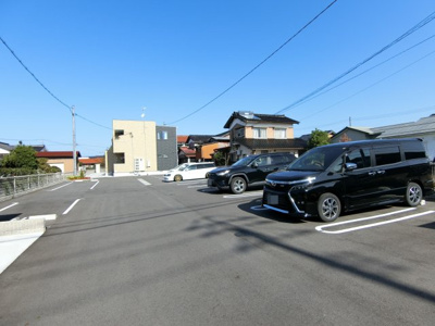 【駐車場】 | ネオハーモニー