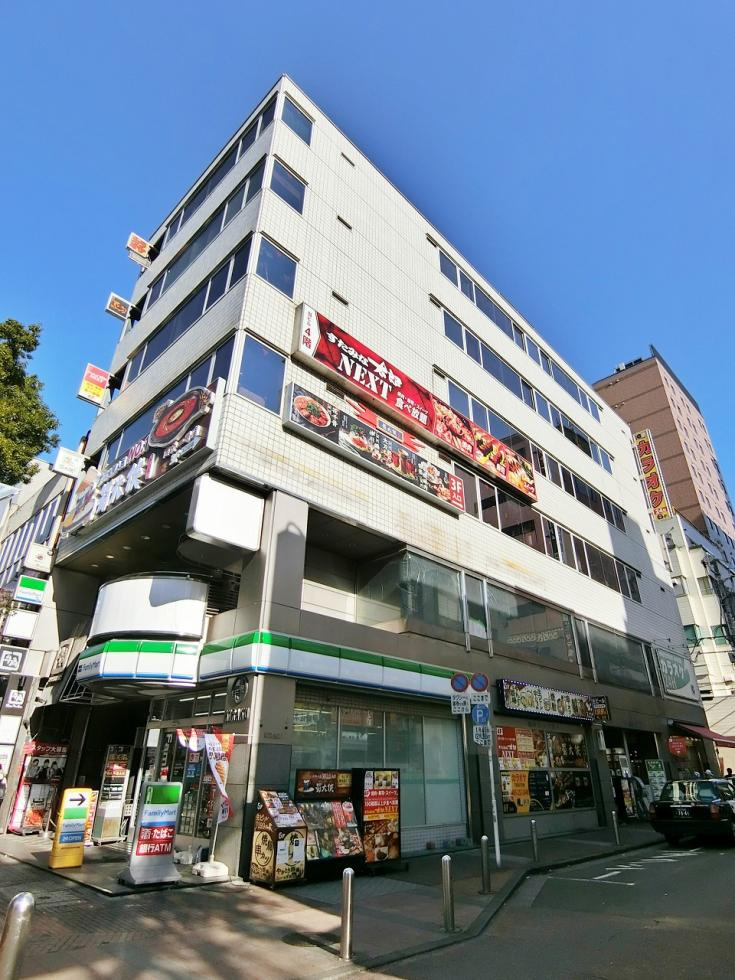 亀楽ビルの外観