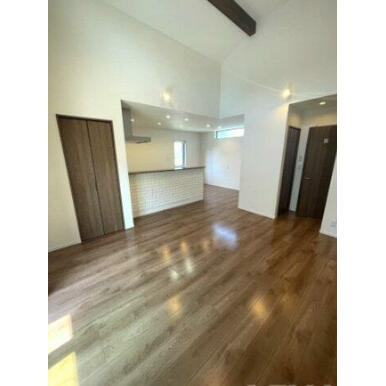 新山3丁目一戸建ての居間・リビング