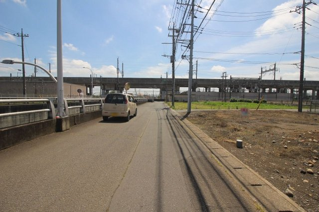 小山市喜沢の前面道路含む現地写真|北側道路（2024年5月撮影）