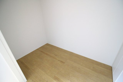 【洋室】 | メゾン・ソレイユ