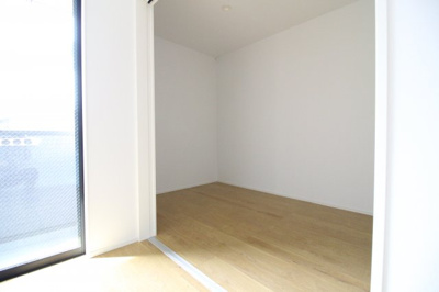 【洋室】 | メゾン・ソレイユ