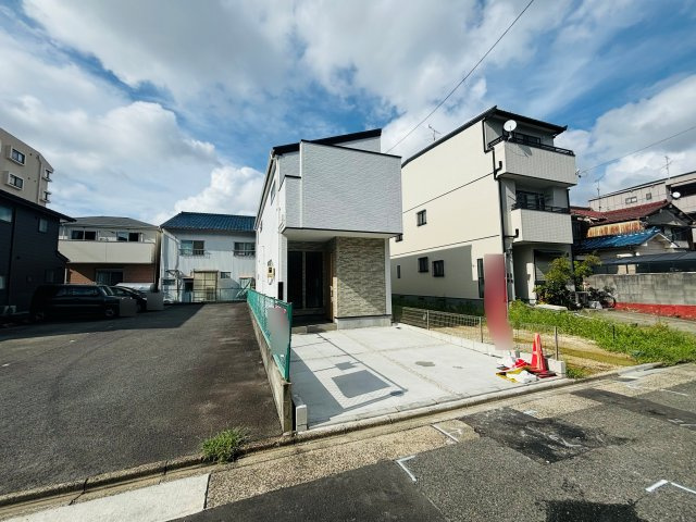MIRASUMO中川区東中島町146②｜名古屋市の戸建ならホームアップの駐車場|並列2台駐車可能