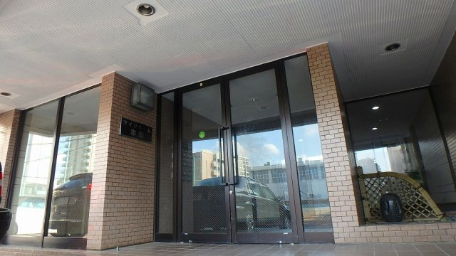 マインハイム本郷のエントランス