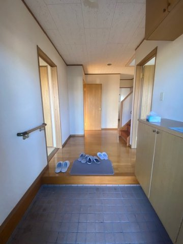 都城市金田町の中古一戸建の玄関