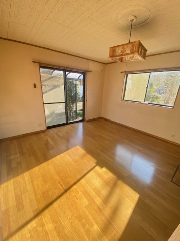 都城市金田町の中古一戸建の居間・リビング