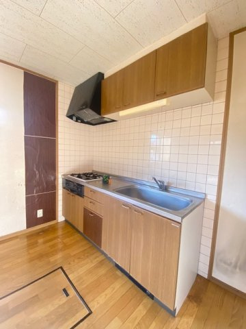 都城市金田町の中古一戸建のキッチン