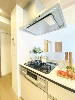 【その他】 | ヒルテラス横浜・保土ヶ谷壱番館 | 3口ガスコンロです。複数の調理を並行でき便利です。