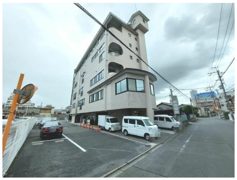 KTS十条ビル4階の駐車場