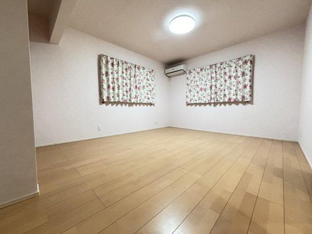 【洋室】の画像