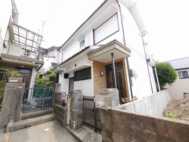 垂水区高丸3丁目4-13戸建の外観