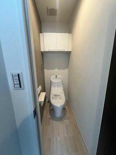 大橋町　中古一戸建ての設備|トイレ２か所あり
■物件内覧・資金計画相談・住宅ローン相談、リフォーム相談、お問合せ受付中■
※当日・翌日のご内覧、ご相談はお電話でのお問合せがスムーズです！