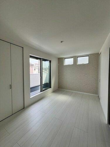 大橋町　中古一戸建ての寝室|洋室7.5帖
■物件内覧・資金計画相談・住宅ローン相談、リフォーム相談、お問合せ受付中■
※当日・翌日のご内覧、ご相談はお電話でのお問合せがスムーズです！