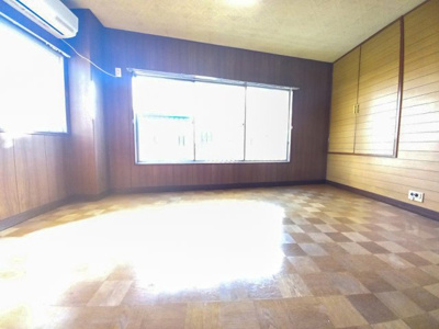 【居間・リビング】 | 石原マンション | 北側洋室　約7帖