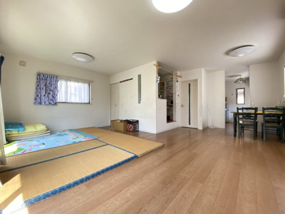 【居間・リビング】 | 熊谷市円光1丁目　中古住宅   | 現地(2024年9月撮影)