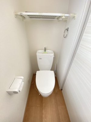 【トイレ】 | 熊谷市円光1丁目　中古住宅   | 現地(2024年9月撮影)