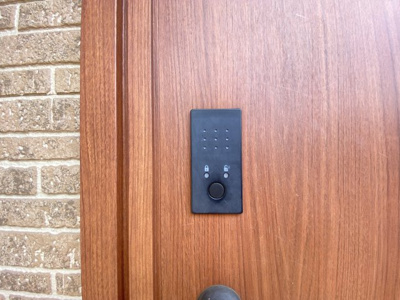 【玄関】 | 熊谷市円光1丁目　中古住宅   | 現地(2024年9月撮影)