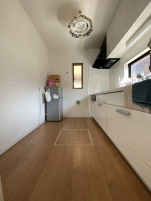 【キッチン】 | 熊谷市円光1丁目　中古住宅   | 現地(2024年9月撮影)