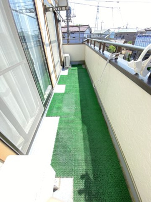 【バルコニー】 | 熊谷市円光1丁目　中古住宅   | 現地(2024年9月撮影)