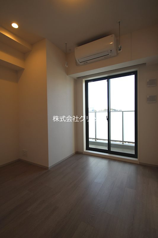 ドゥーエ横濱鶴見の居間・リビング