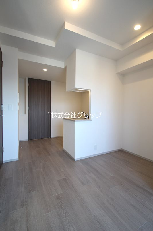 ドゥーエ横濱鶴見の居間・リビング