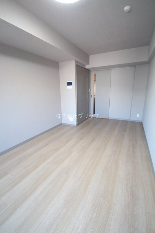 オルタナ横濱阪東橋の洋室