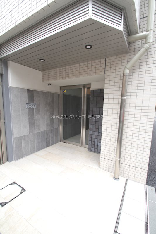 BANDOBASHI KNOTSのエントランス