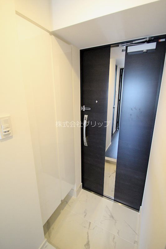 LUMEED横濱南の玄関