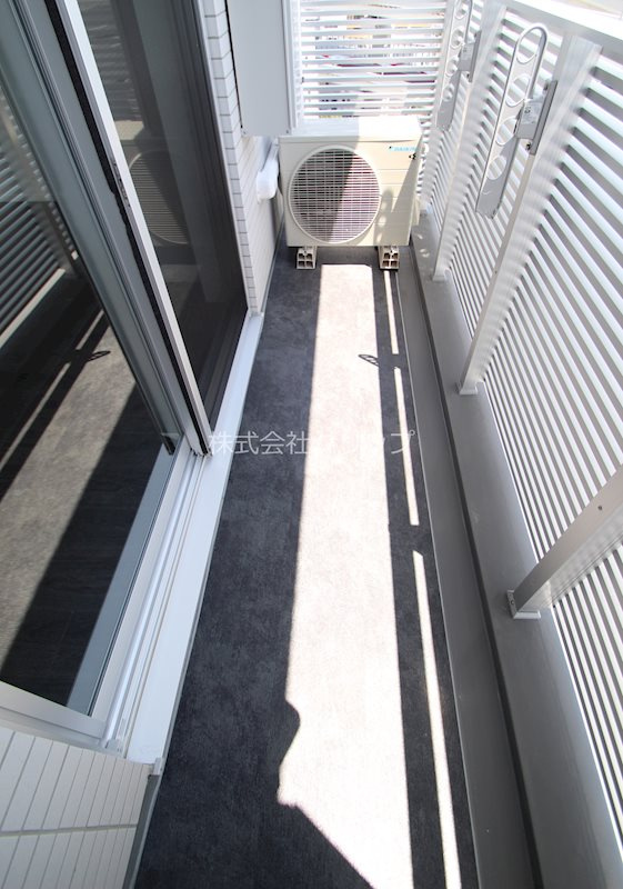 LUMEED横濱南のバルコニー