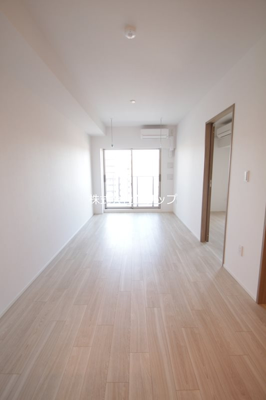 ラティエラ横濱大通り公園の居間・リビング