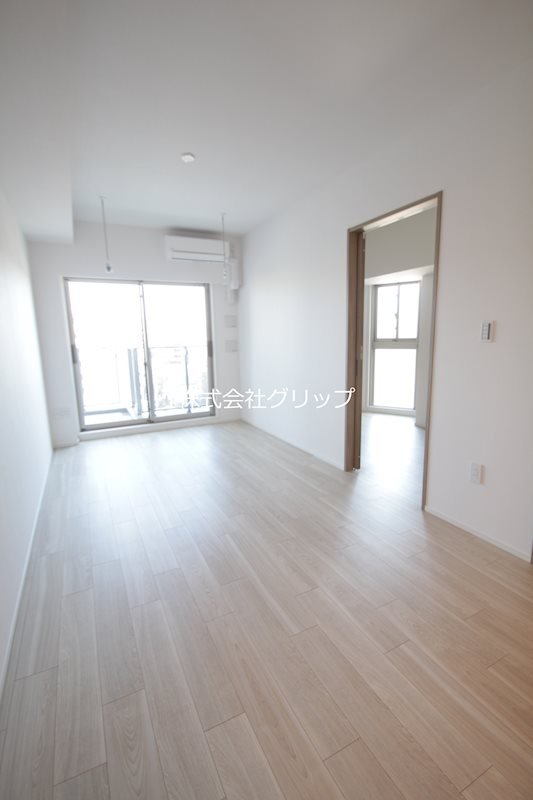 ラティエラ横濱大通り公園の居間・リビング