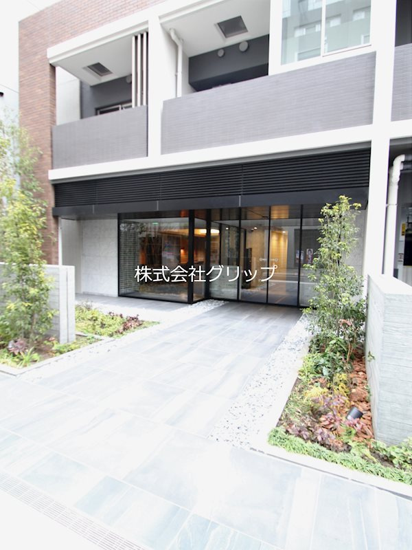 ラティエラ横濱大通り公園のエントランス