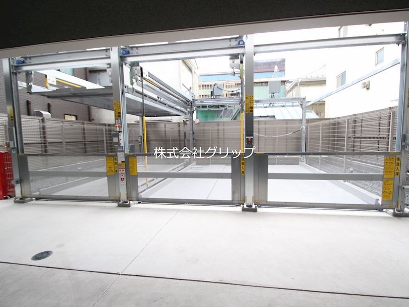 ラティエラ横濱大通り公園の駐車場