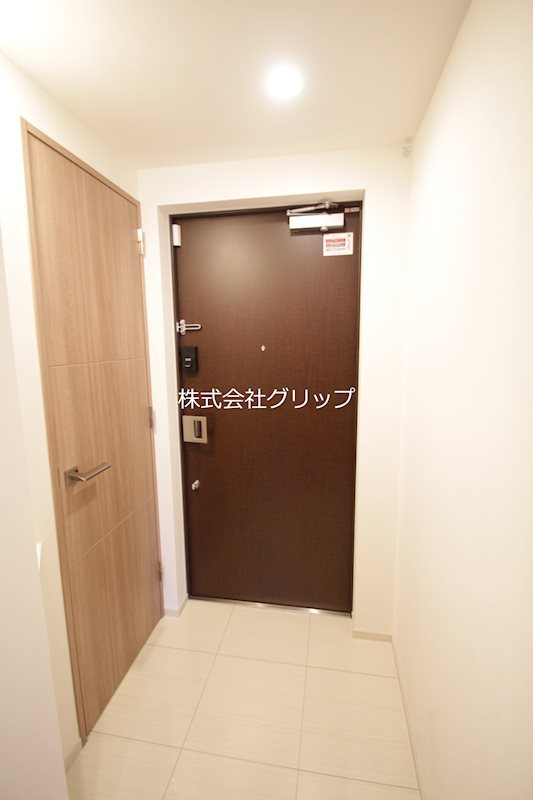 ラティエラ横濱大通り公園の玄関