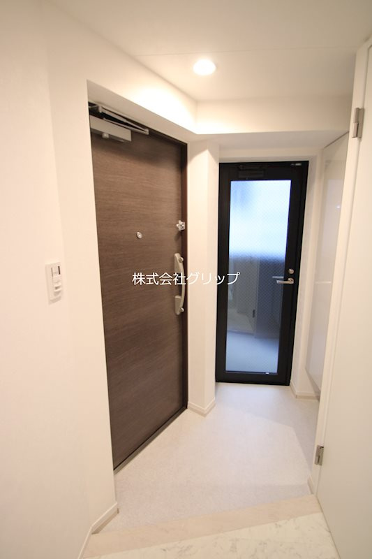 SYNEX横濱青木町の玄関