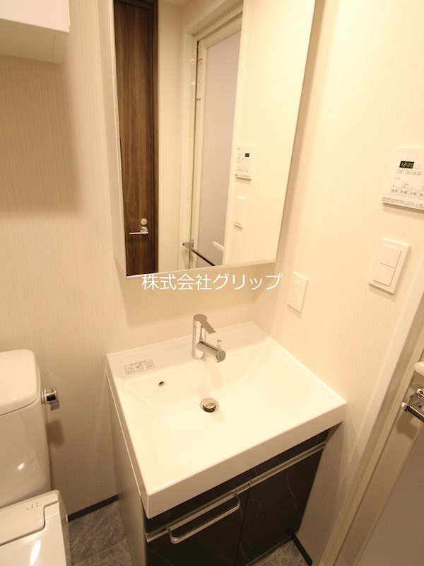 AZEST関内の独立洗面台