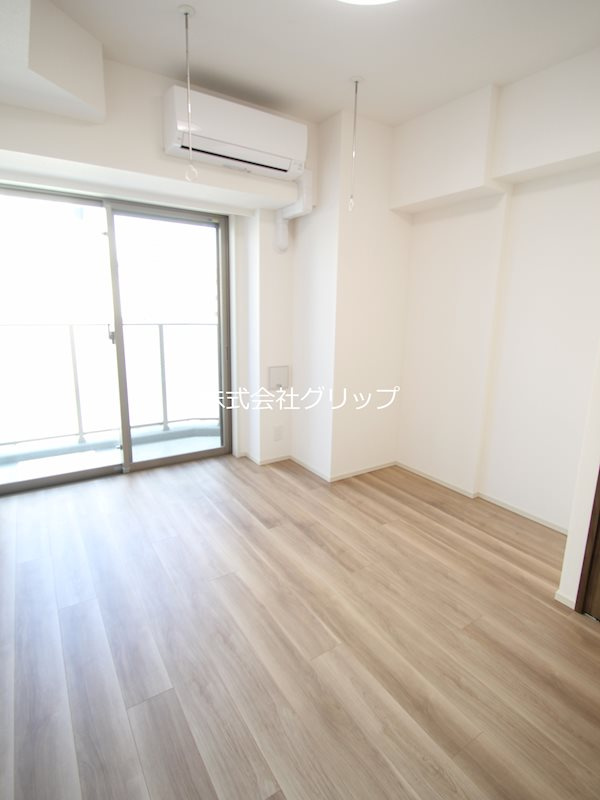 AZEST関内の洋室