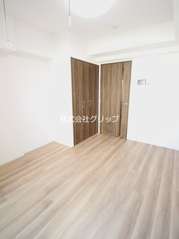 AZEST関内の洋室