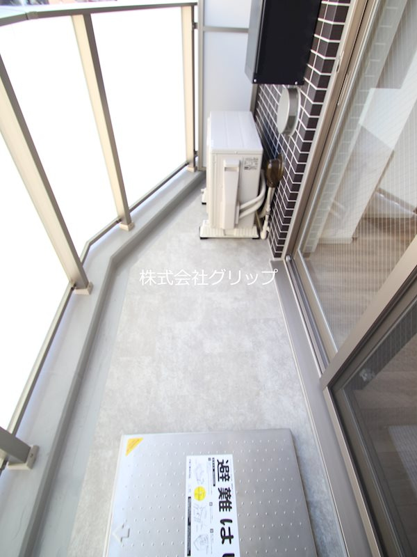 AZEST関内のバルコニー