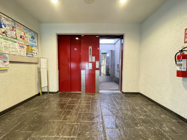 トーカンマンション大島C棟のその他共用部分|エレベーターは２基ございます