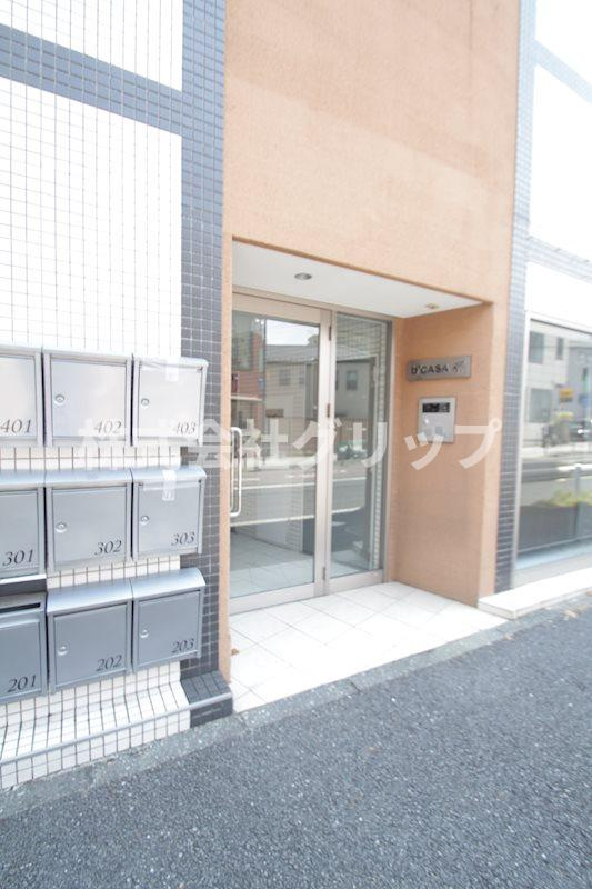 b'CASA-Rのエントランス