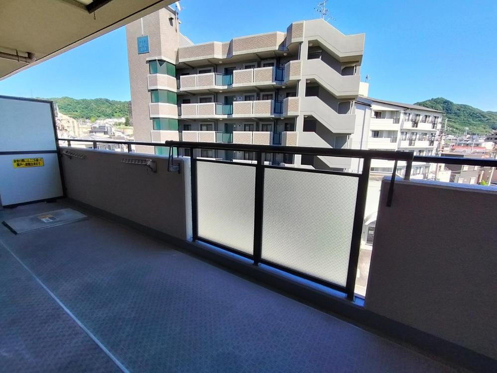 ライオンズマンション忍ヶ丘のバルコニー|バルコニー　南東向き　陽当たり良好■物件内覧・資金計画相談・住宅ローン相談、リフォーム相談、お問合せ受付中■
※当日・翌日のご内覧、ご相談はお電話でのお問合せがスムーズです！