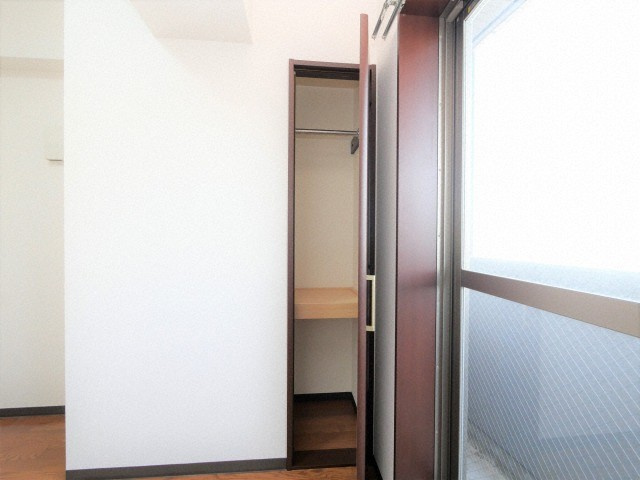 大阪市東成区玉津２丁目の賃貸マンションの収納