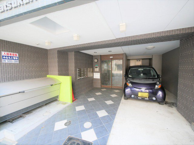 大阪市東成区玉津２丁目の賃貸マンションのエントランス